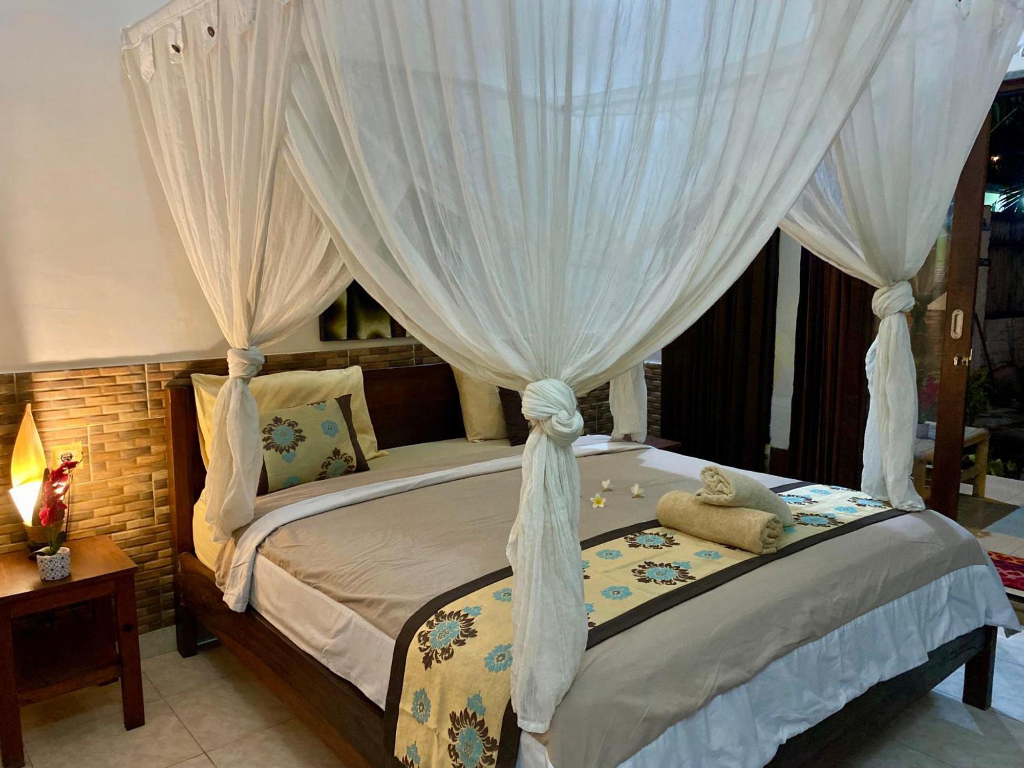 Zoe Bungalows Gili Trawangan Exterior photo